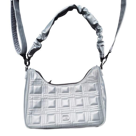 Lug Groove Silver Lux shine metallic crossbody bag vegan leather quilted puffy - Picture 8 of 8